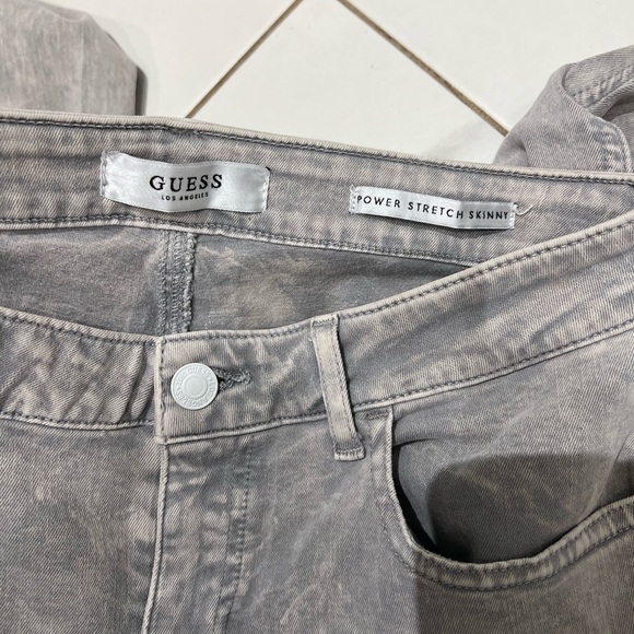 Guess Jeans - Picture 4 of 5